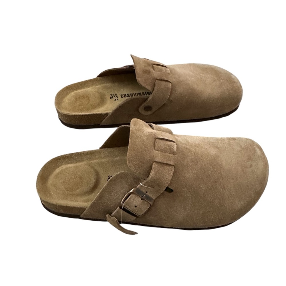 Men’s NWT Cushionaire Brown Suede Clogs with Buckle